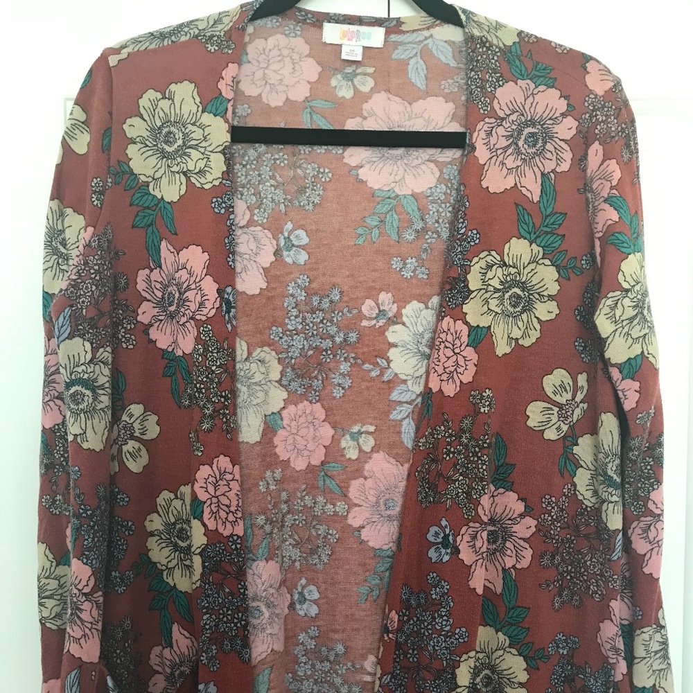 LuLaRoe medium floral Sarah